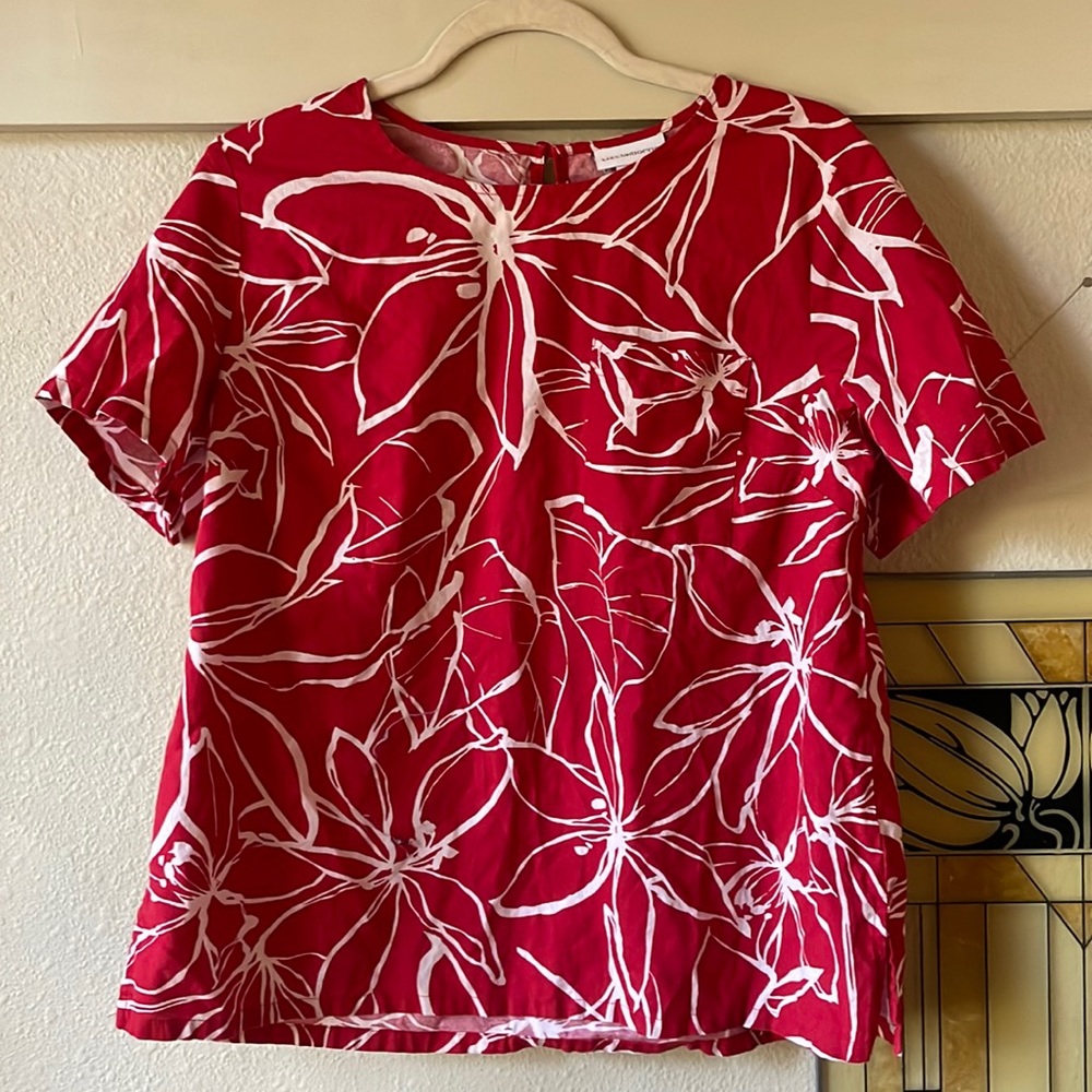 Vintage Liz Claiborne red white floral printed button back shirt sleeve blouse